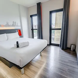 Easyhotel Barcelona Fira Spanien